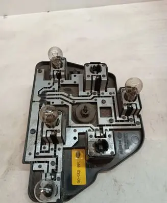 BMW 5 E39 Tail light bulb cover holder 9360