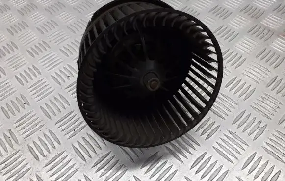 Ford Focus Front door blower motor 3M5H-18456-EC