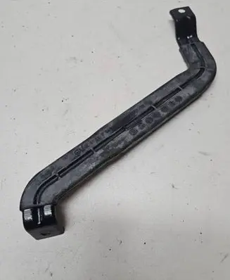 Battery bracket