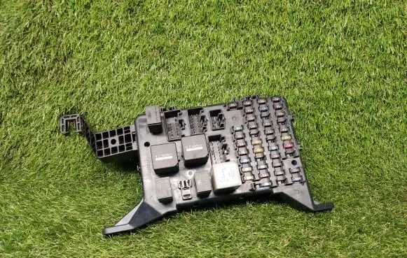 Ford Mondeo Mk III Power management control unit 1S7T14A073AF
