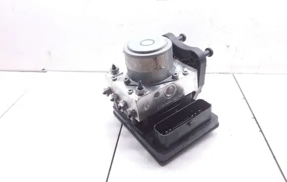 Mercedes-Benz E W213 ABS Pump A2139001633 A014C519