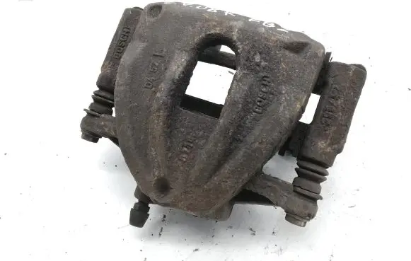Toyota Corolla Verso E121 Front brake caliper