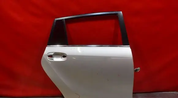 Toyota Corolla Verso E110 Rear door