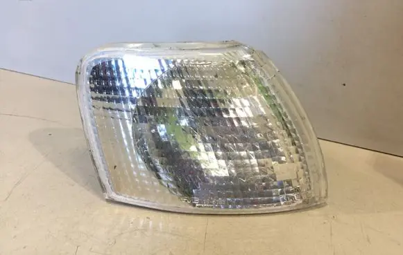 Volkswagen PASSAT B5 Front indicator light 185103B