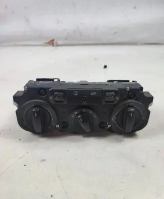 Volkswagen PASSAT B6 Climate control unit 3C1820045A 5HB00932801