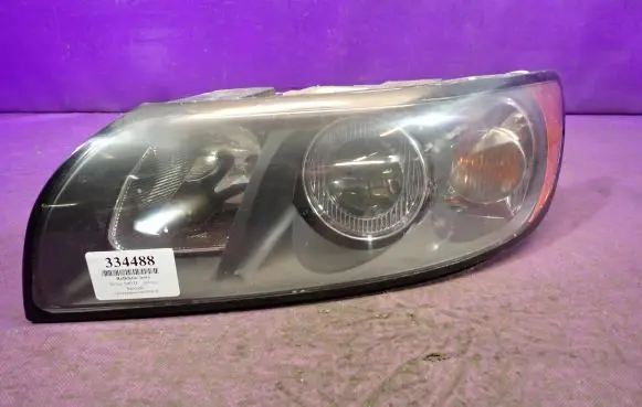 Volvo S40 Headlight/headlamp 20B032