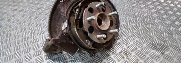 Honda CR-V Rear wheel hub spindle/knuckle 