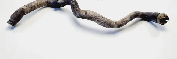Opel Zafira A Engine coolant pipe/hose 9129555