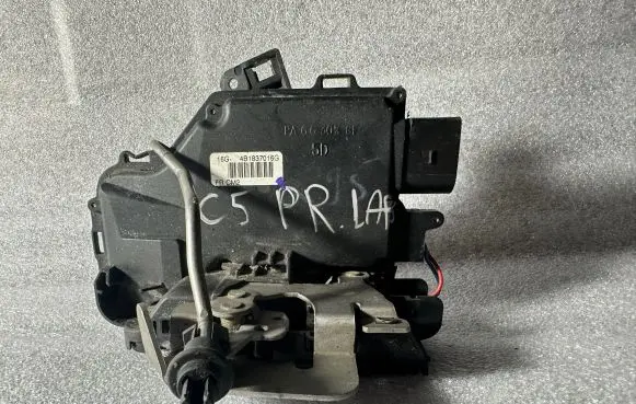 Audi A6 S6 C5 4B Front door lock 4B1837016G