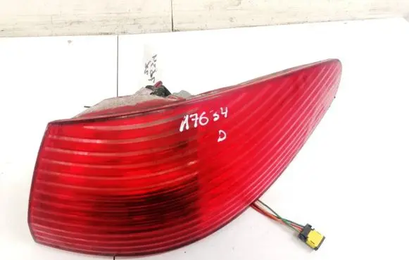 Peugeot 607 Rear/tail lights