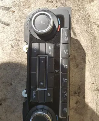 Volkswagen Scirocco Climate control unit 5K0907044BT