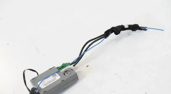 Land Rover Range Rover Sport L320 Aerial antenna amplifier AH3218C847AA