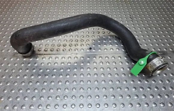 Mercedes-Benz C W204 Intercooler hose/pipe S27705216 A2045282982