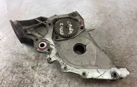 KIA Carens I Oil pump 
