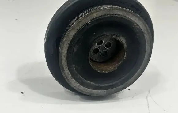 BMW 5 G30 G31 Crankshaft pulley 8571269