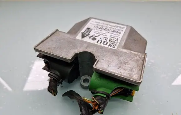 Opel Zafira B Airbag control unit/module 13188856 327963935