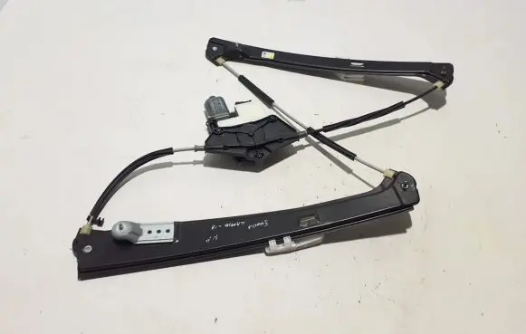 Front window lifting mechanism without motor