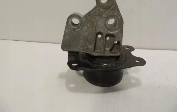 Opel Antara Gearbox mounting bracket h61755a