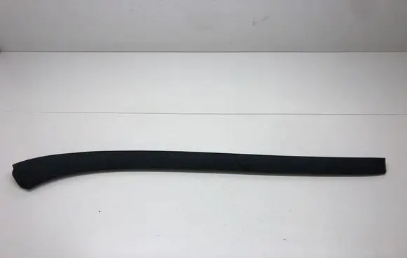 Windshield trim