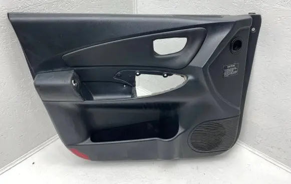 Hyundai Tucson JM Front door card panel trim 823012E970