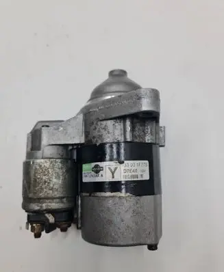 Nissan Note (E11) Starter motor D7E40 33001F77B