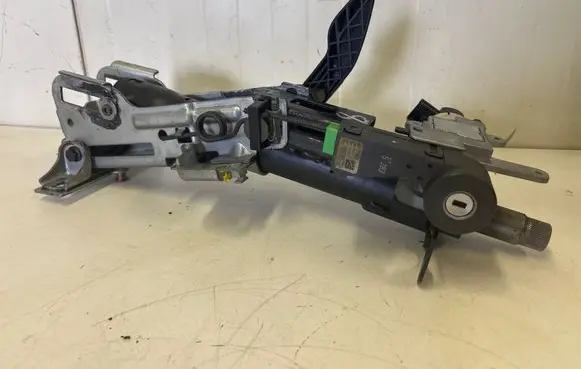 Volvo XC70 Steering wheel axle set P30776172 1T450565366