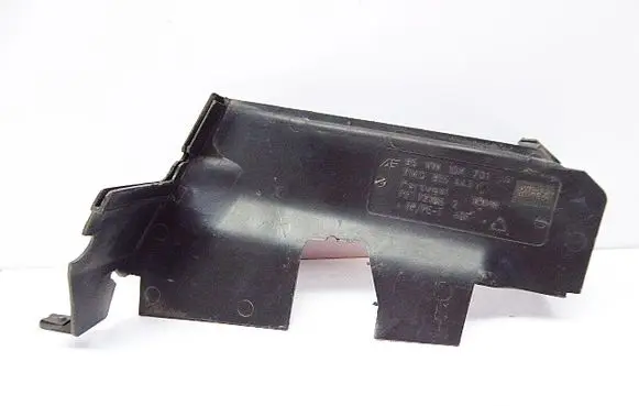 Engine bonnet/hood lock trim molding