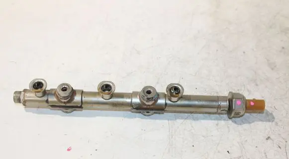 Skoda Octavia Mk3 (5E) Fuel main line pipe 04C133320F 04C906054B