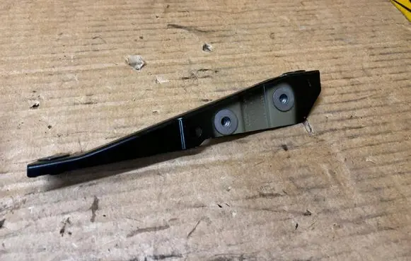 Audi A8 S8 D5 Fender mounting bracket 4N0821468A