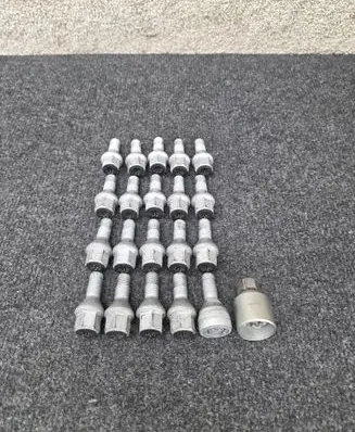 Renault Captur II Nuts/bolts 