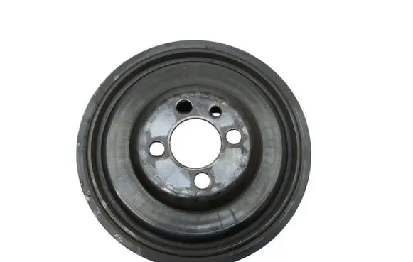 Volkswagen Golf VII Crankshaft pulley 04L105243
