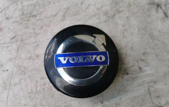 Volvo V40 Original wheel cap 30666913 30748052 31373763