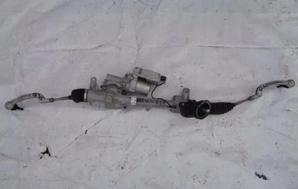 Infiniti Q30 Steering rack