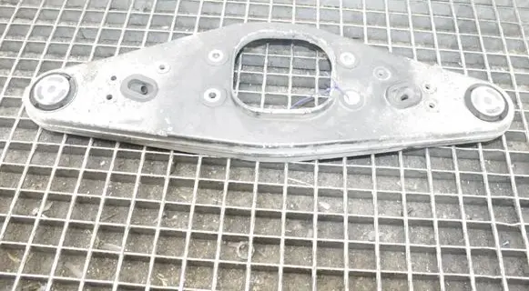 Mercedes-Benz SL R230 Rear differential/diff mount bracket A2303522206