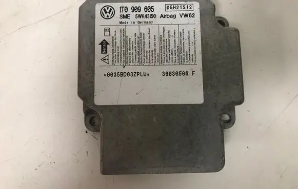 Volkswagen Golf V Airbag control unit/module 1T0909605