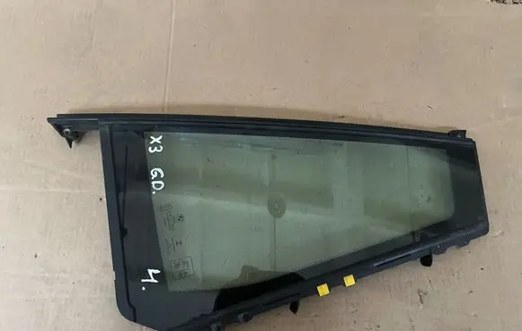 BMW X5 F15 Rear vent window glass 17910311