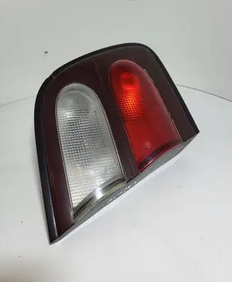 Nissan Almera Tailgate rear/tail lights BA75E