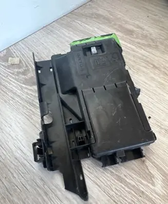 Volvo XC90 Fuse module 31450529