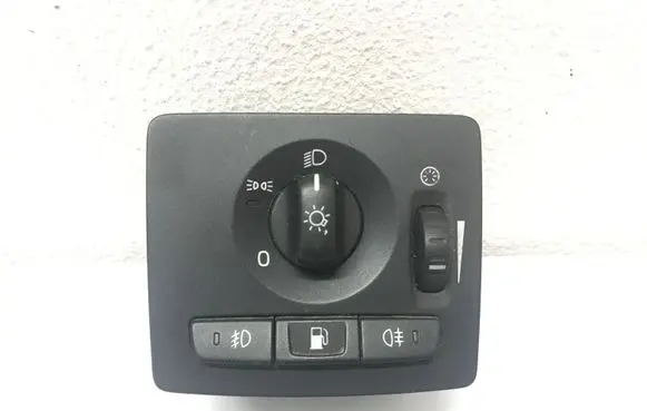Volvo V50 Light switch 30669735 04W33T