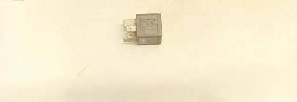 Audi A4 S4 B5 8D Other relay 8d0951253 v23134-j52-x300