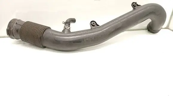 Volvo XC60 Turbo air intake inlet pipe/hose 31422063