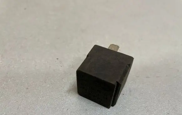 Opel Zafira B Other relay 13171831