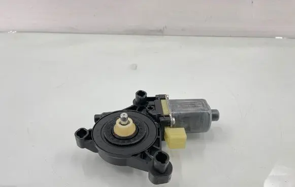 Audi Q7 4M Front door window regulator motor 8W0959801