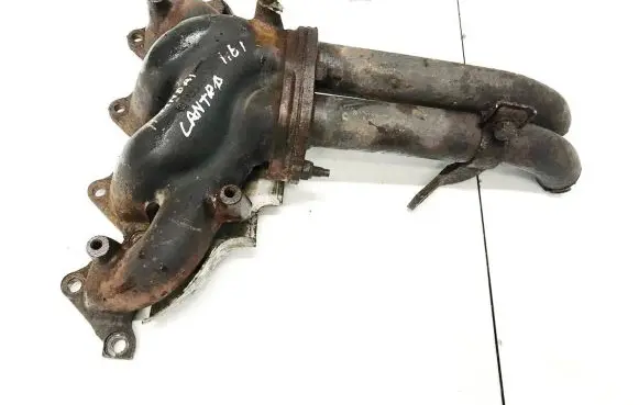 Hyundai Lantra II Exhaust manifold