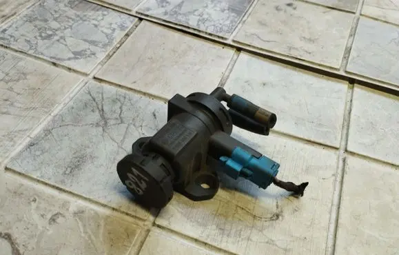 Citroen Berlingo Turbo solenoid valve 9635704380 0928400414