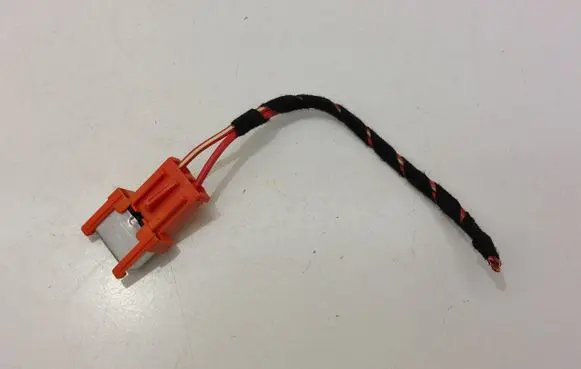 Audi A4 S4 B7 8E 8H Fuse 443937105A 4A0937530