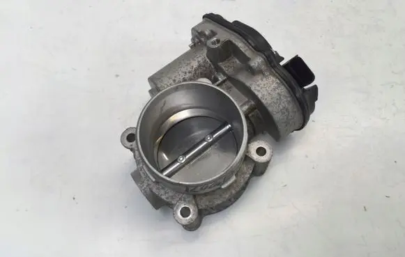 Ford Kuga III Throttle valve DS7E9F991AK