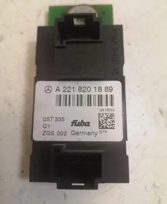 Mercedes-Benz S W221 Aerial antenna amplifier A2218201889