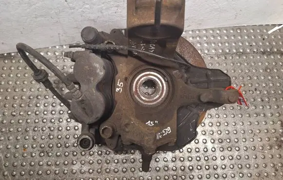 Front wheel hub spindle knuckle