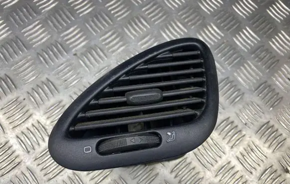 Volkswagen Sharan Dashboard side air vent grill/cover trim 7M1817703D